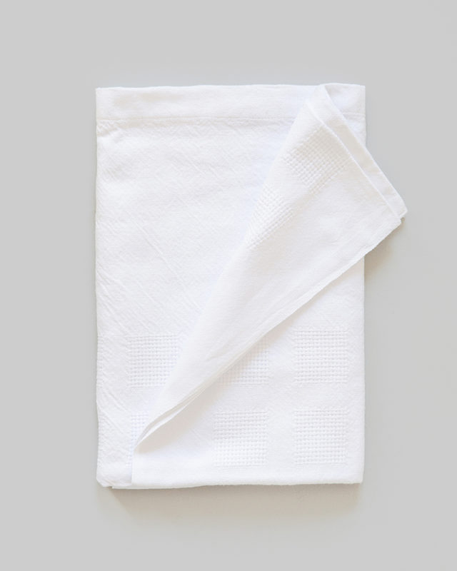 White white organic cotton baby blanket.  Soo soft.